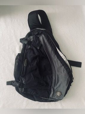 SOLD - Timberland Outdoor Performance Men Sling Bag Crossbody Bag Black Travel